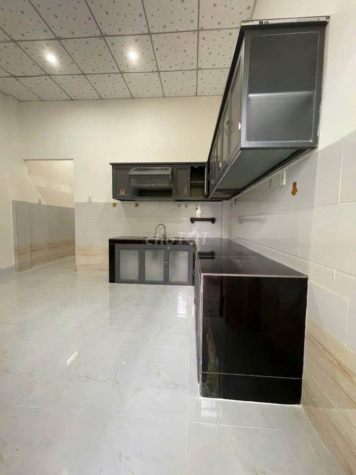 Bán nhà gần ngay bệnh viện Xuyên Á - 84m2, 800tr, SHR.
