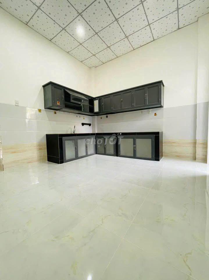 Bán nhà gần ngay bệnh viện Xuyên Á - 84m2, 800tr, SHR.