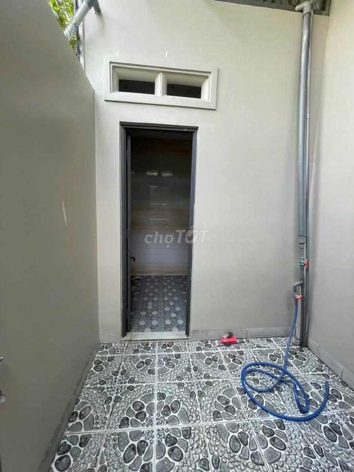 Bán nhà gần ngay bệnh viện Xuyên Á - 84m2, 800tr, SHR.