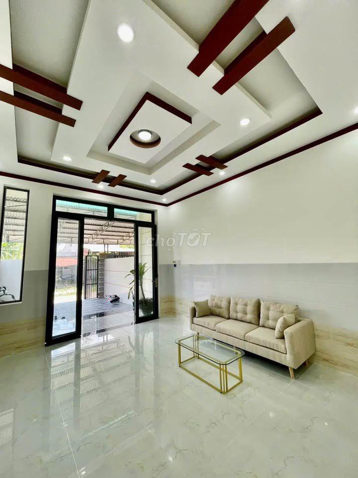 Bán nhà gần ngay bệnh viện Xuyên Á - 84m2, 800tr, SHR.