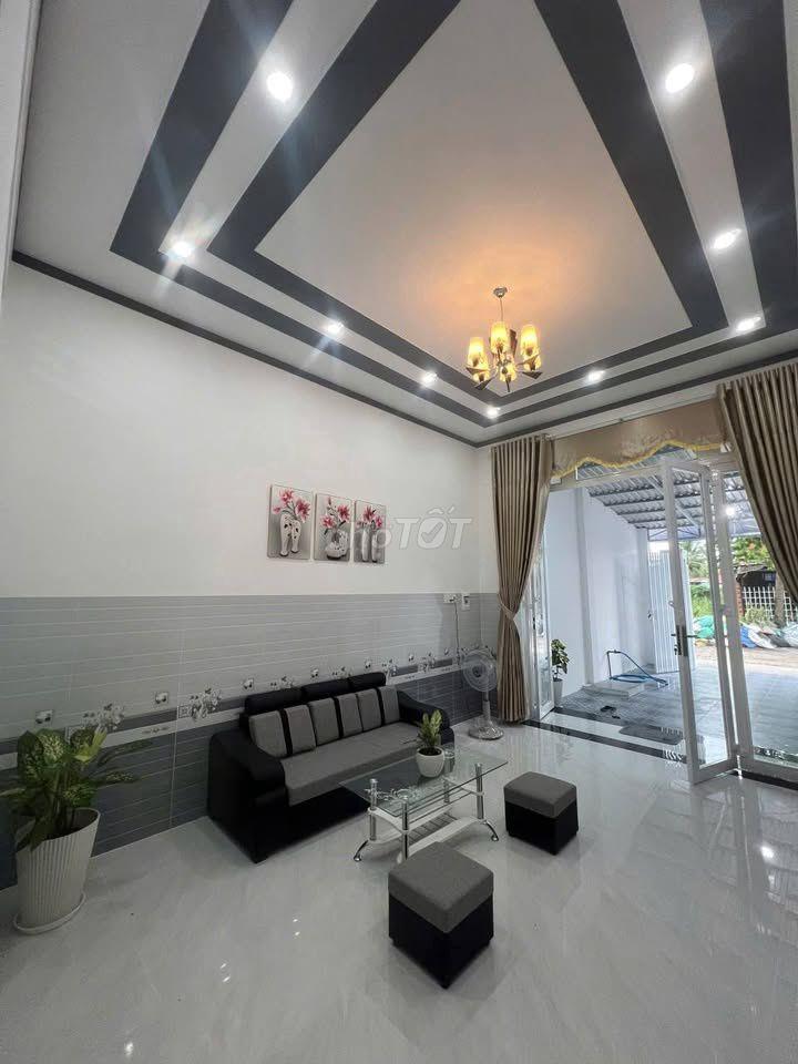 Bán gấp nhà 1 xẹt Lê Thị Sắc, Củ Chi, 120m2, 850tr, SHR