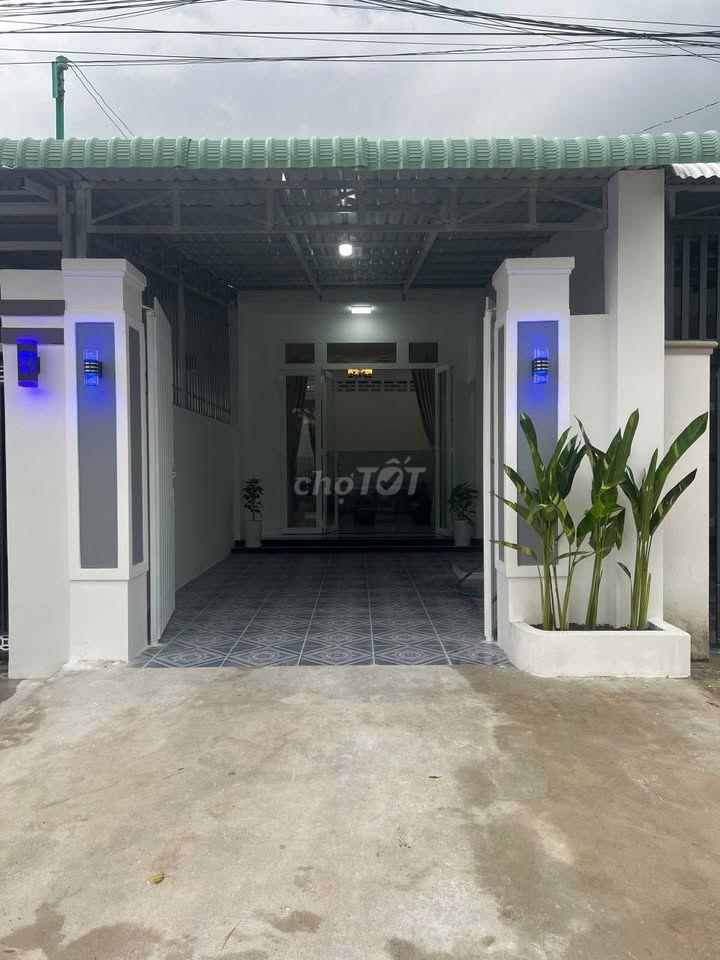 Bán gấp nhà 1 xẹt Lê Thị Sắc, Củ Chi, 120m2, 850tr, SHR
