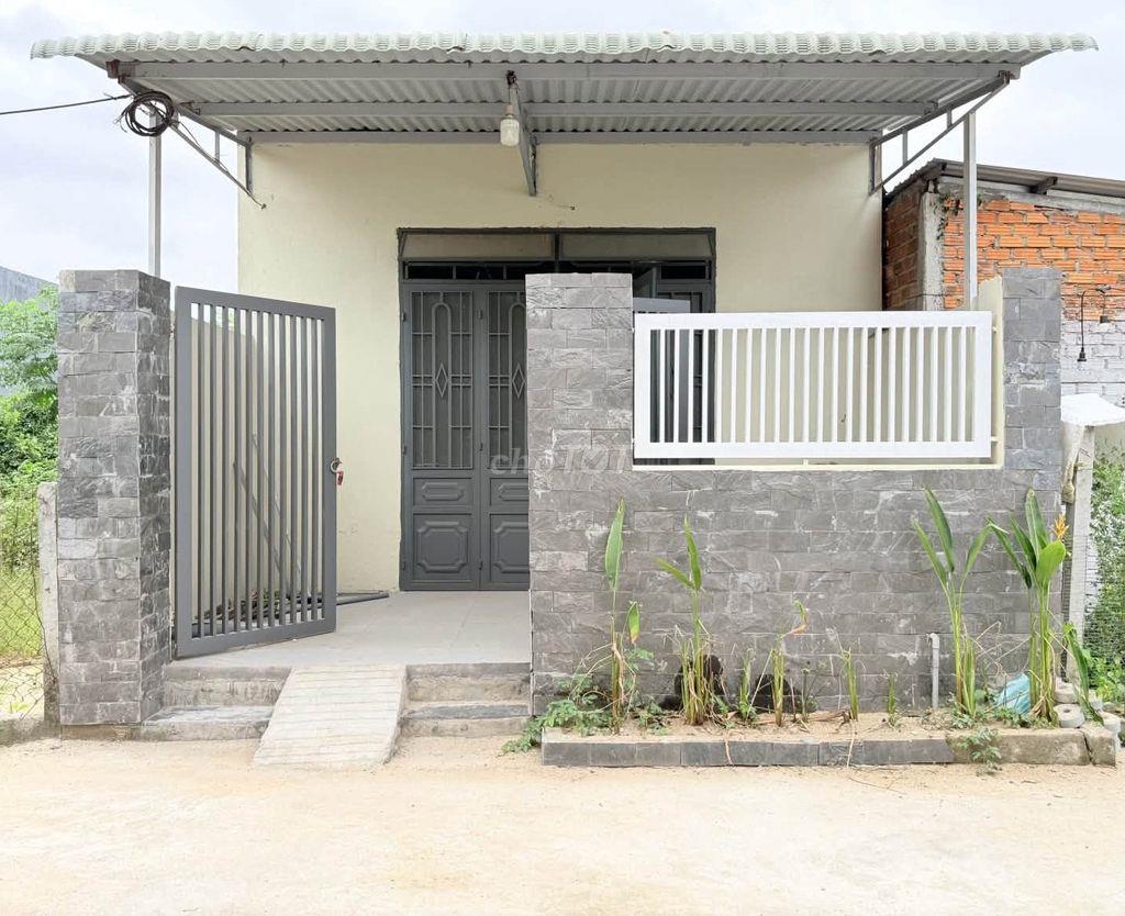 Cần tiền- Giảm sâu còn 850tr nhà ngay Lê Thị Siêng, Củ Chi, 106m2, SHR