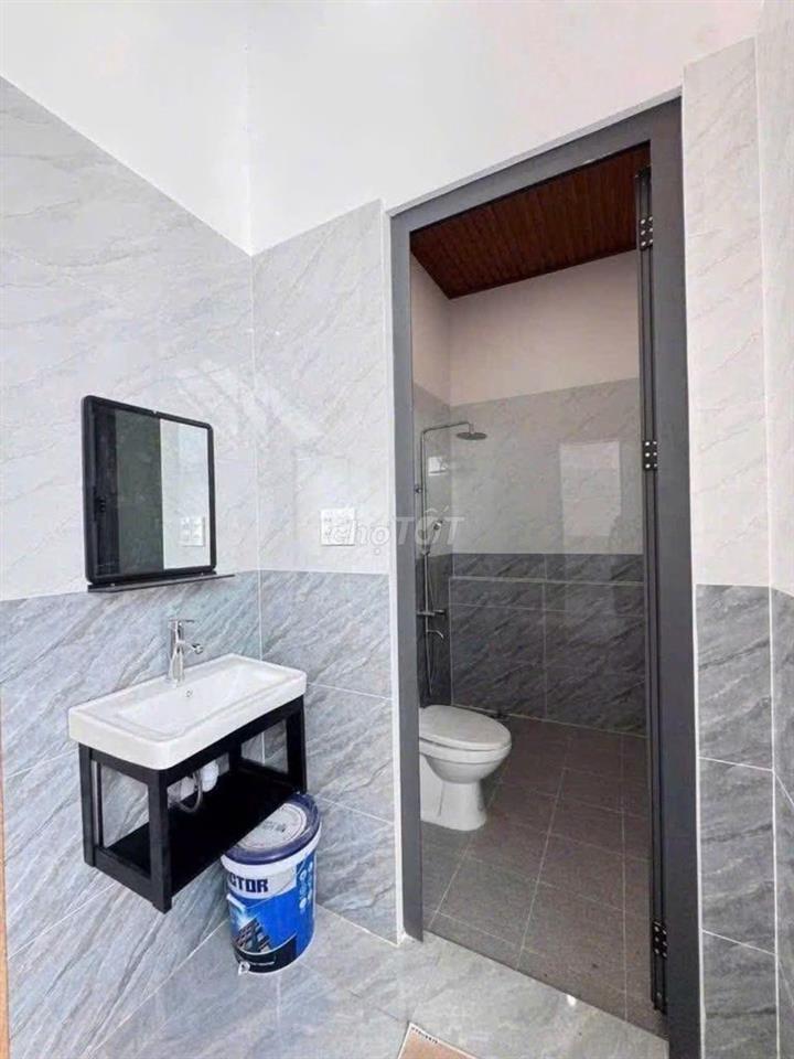 Cần tiền bán nhà phong cách Châu Âu ở gần bến xe Củ Chi giá 780 triệu