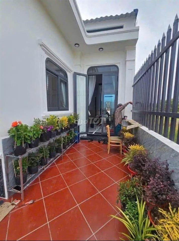 Cần tiền bán nhà phong cách Châu Âu ở gần bến xe Củ Chi giá 780 triệu