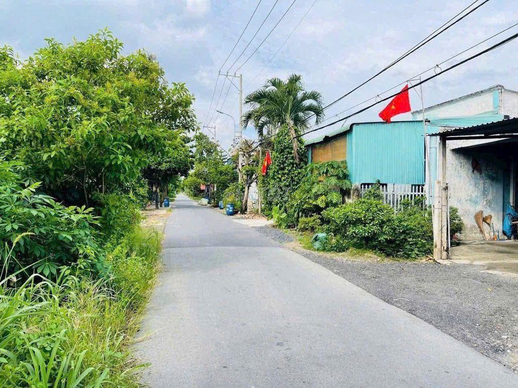 Bán gấp nhà ở Tân Phú Trung, Củ Chi, 116m2 giá 700trieu - Sổ riêng