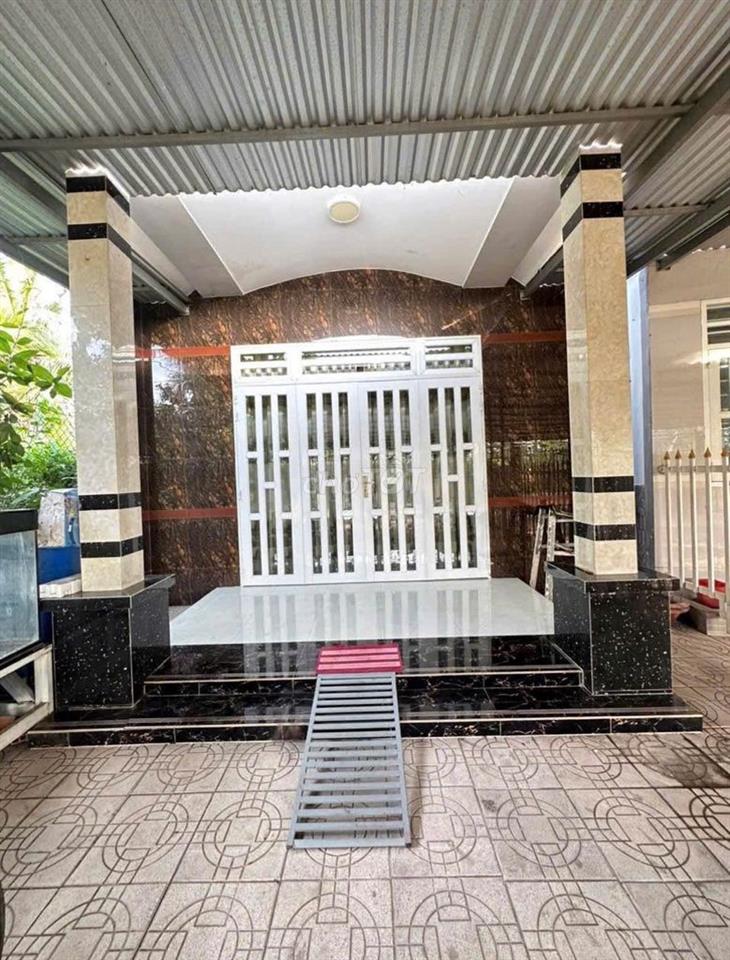 Bán gấp nhà ở Tân Phú Trung, Củ Chi, 116m2 giá 700trieu - Sổ riêng