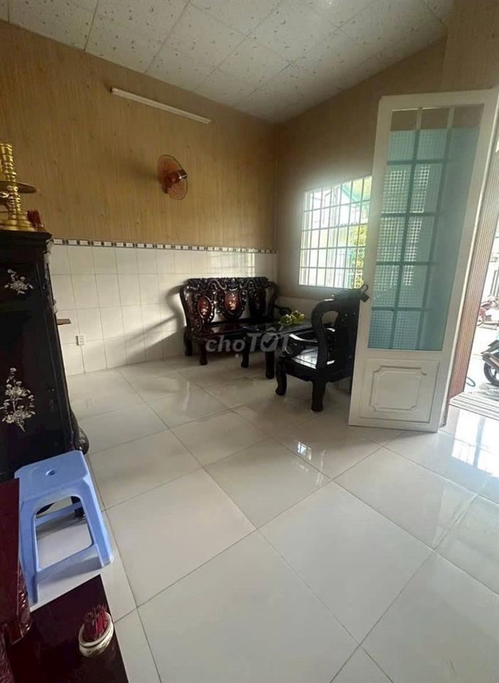 Ngộp chủ cần bán gấp căn nhà 140m2 đường Huỳnh Thị Thơm Củ Chi