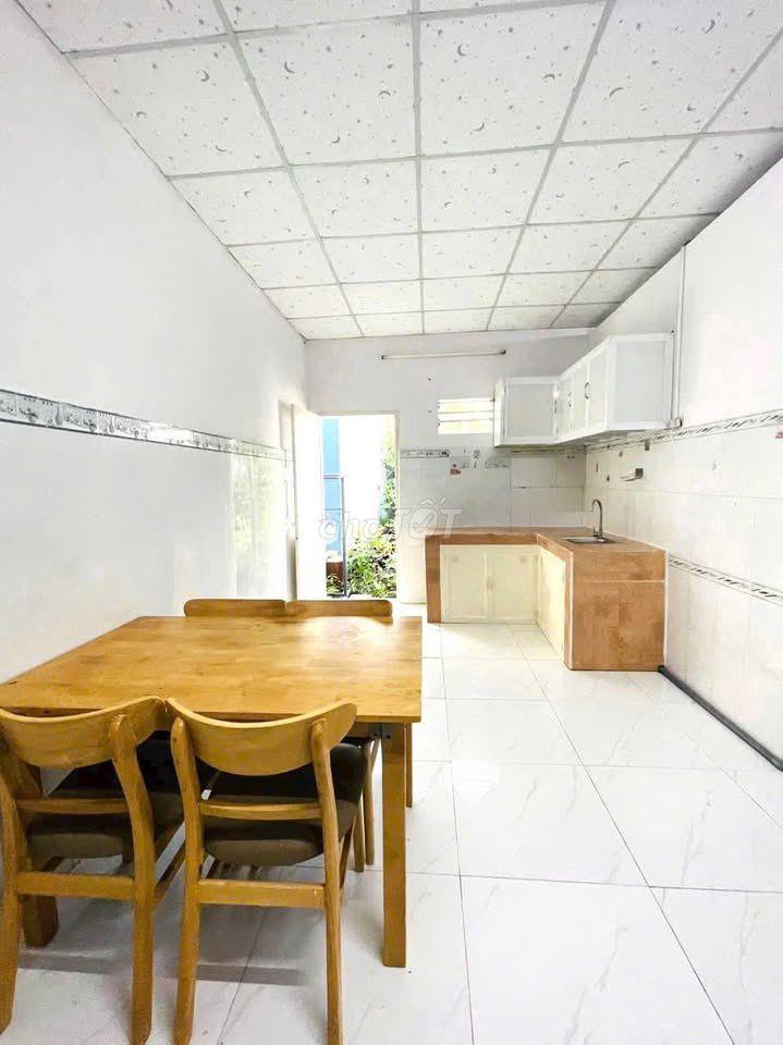 Ngộp chủ cần bán gấp căn nhà 102m2 đường Lê Minh Nhựt Tân Thông Hội