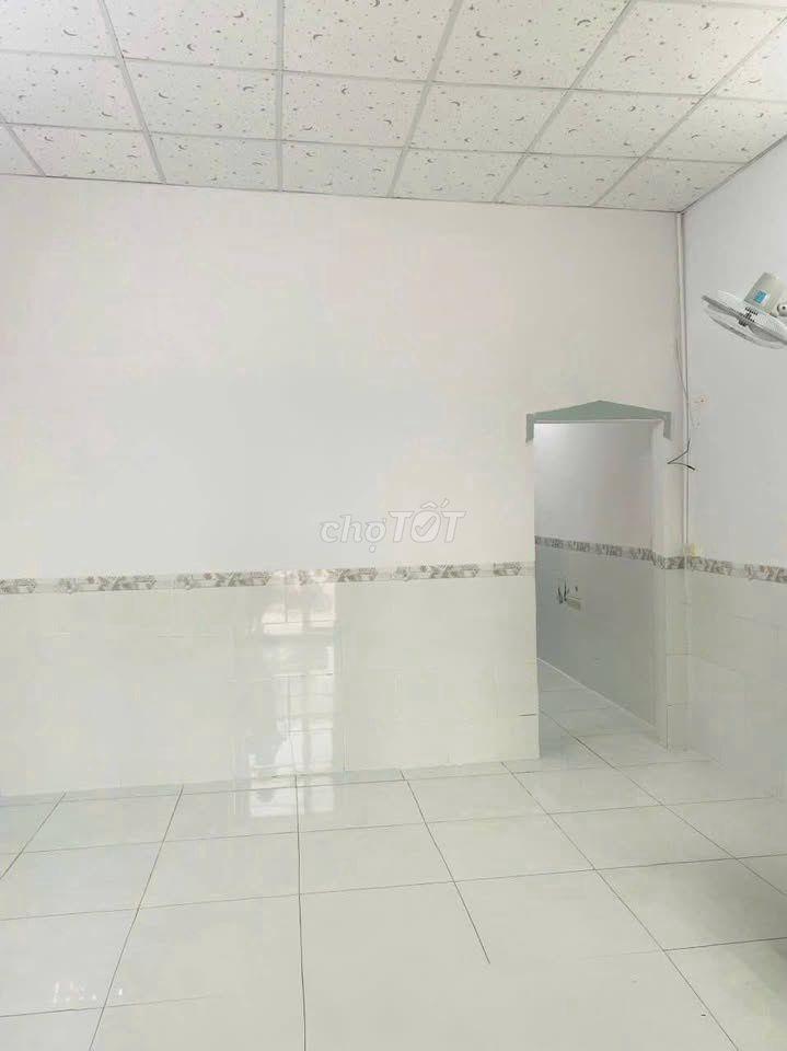 Ngộp chủ cần bán gấp căn nhà 102m2 đường Lê Minh Nhựt Tân Thông Hội