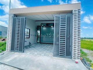 Vỡ nợ chủ cần bán gấp căn nhà 117m2 đường giồng cát Tân Phú Trung