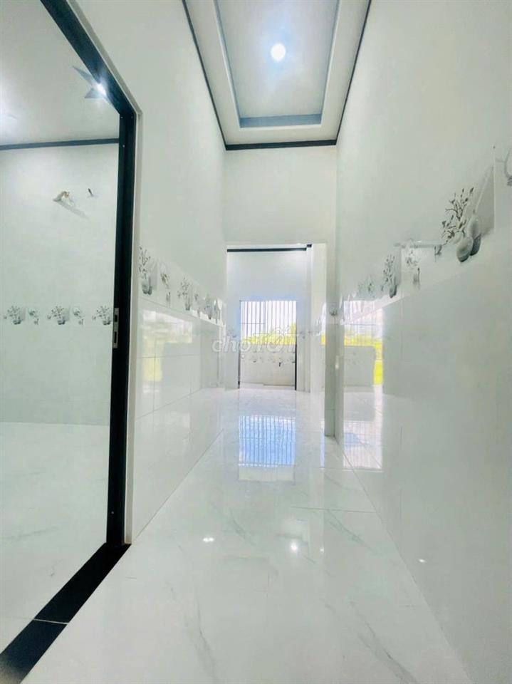 Vỡ nợ chủ cần bán gấp căn nhà 117m2 đường giồng cát Tân Phú Trung