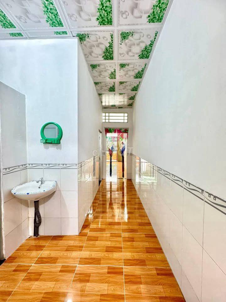 Cần tiền bán gấp căn nhà 80m2 đường Lê Minh Nhựt Tân Thông Hội Củ Chi