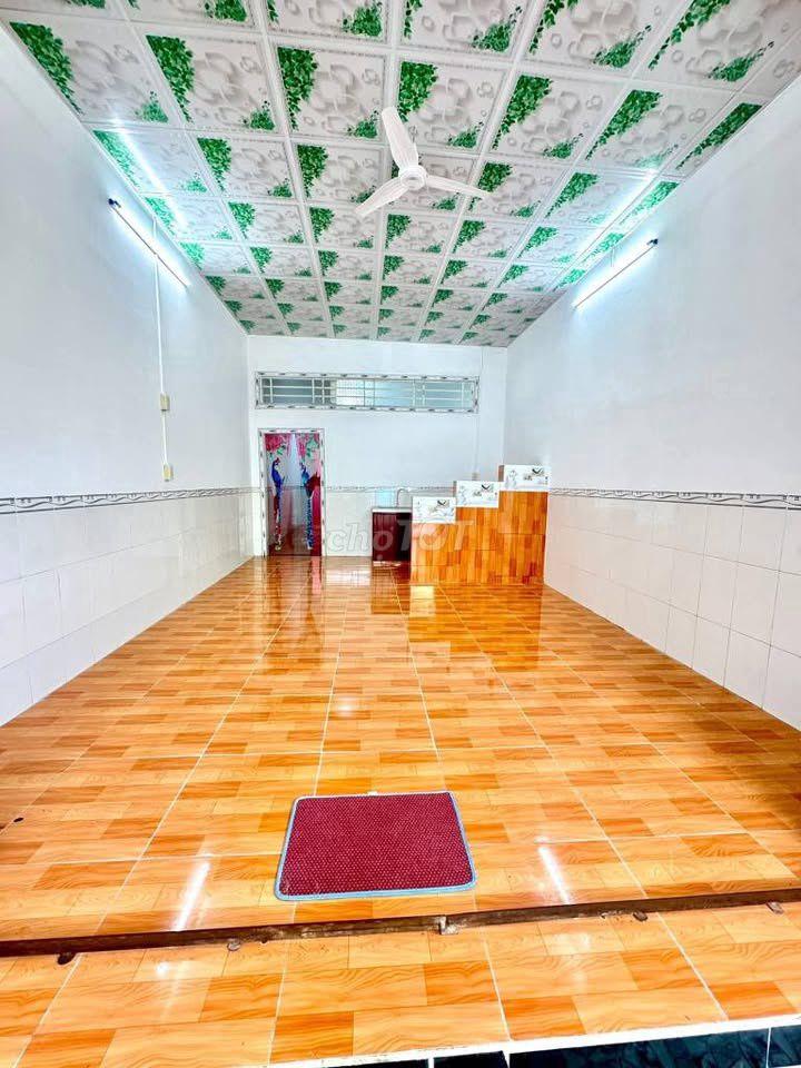 Cần tiền bán gấp căn nhà 80m2 đường Lê Minh Nhựt Tân Thông Hội Củ Chi