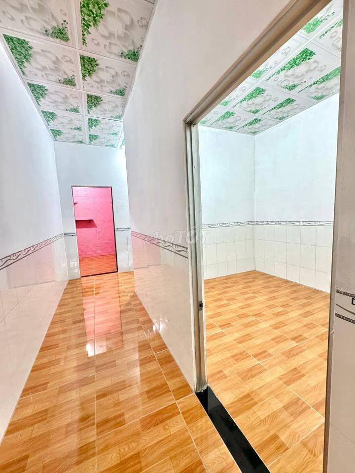 Cần tiền bán gấp căn nhà 80m2 đường Lê Minh Nhựt Tân Thông Hội Củ Chi