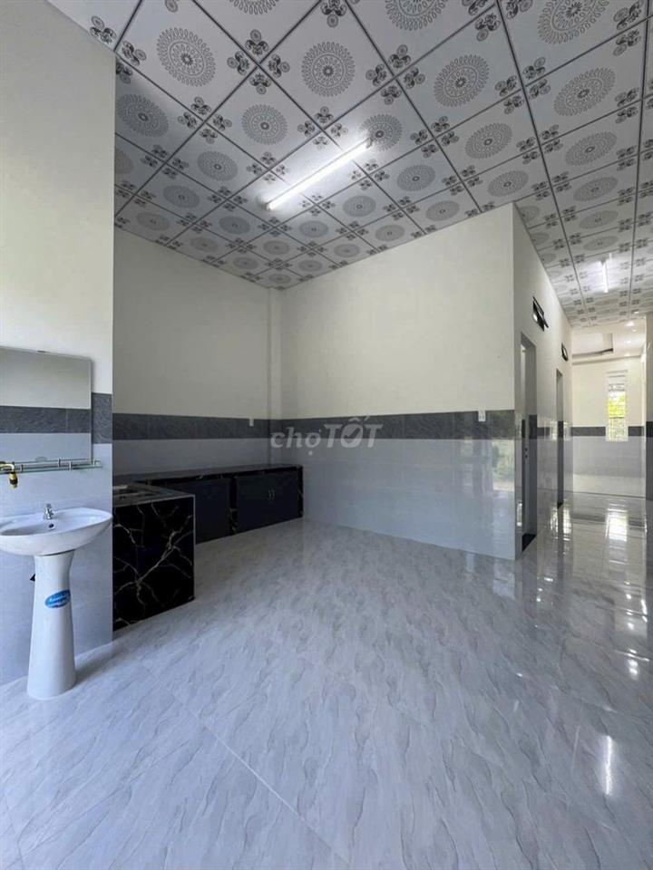 Ngộp chủ cần bán gấp căn nhà 80m2 Đường Lê Minh Nhựt Tân Thông Hội