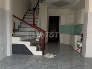 Cần bán nhà đúc kiên cố, mới xây và sổ hồng riêng ở Củ chi, HCM