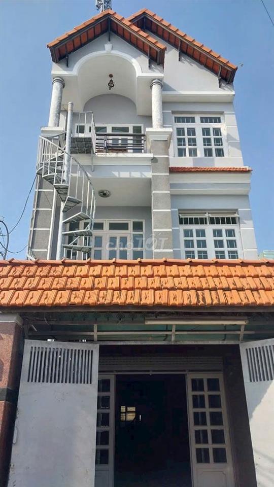 BÁN NHÀ CHÍNH CHỦ HÓC MÔN ĐƯỜNG ẤP ĐÌNH 2 LẦU 1 TRỆT 4P GIÁ 7T9 TL