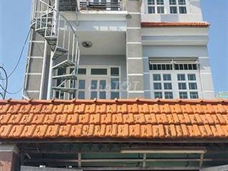 BÁN NHÀ CHÍNH CHỦ HÓC MÔN ĐƯỜNG ẤP ĐÌNH 2 LẦU 1 TRỆT 4P GIÁ 7T9 TL