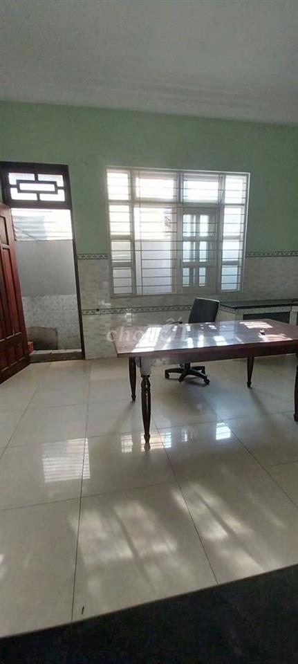 BÁN NHÀ CHÍNH CHỦ HÓC MÔN ĐƯỜNG ẤP ĐÌNH 2 LẦU 1 TRỆT 4P GIÁ 7T9 TL