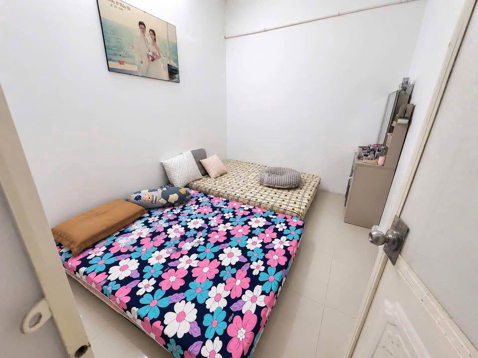 Cắt lỗ bán gấp nhà hẻm ô tô đg Lê Thị Siêng, Tân Thông Hội, SHR, 900TR