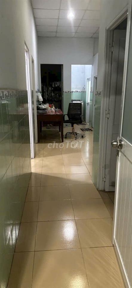 NHÀ GẦN TRƯỜNG CẤP 2
