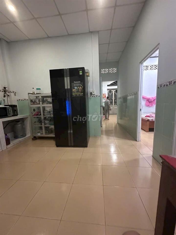 NHÀ GẦN TRƯỜNG CẤP 2