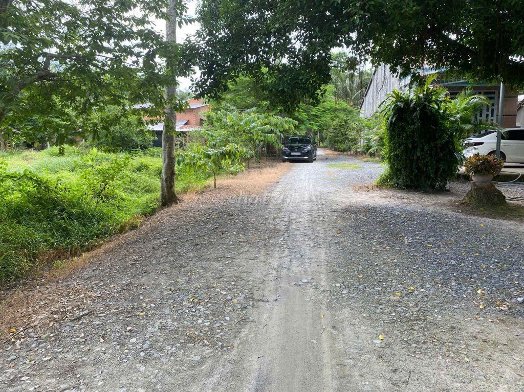 ĐẤT KHU DÂN CƯ. 700K.m2