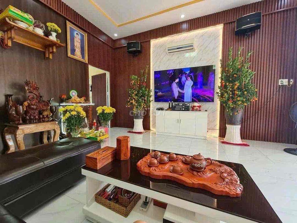 NHÀ ĐẸP 180m2 Thổ Cư Củ Chi - GIÁP QUẬN 12