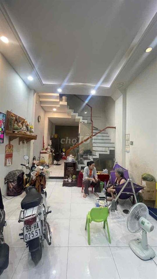 Nhà Nguyễn Duy Cung • 45m2 • 3 Tầng Lầu • 4 Phòng Ngủ