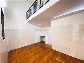 Cho thuê phòng trọ gác cao - Mới sơn sửa mới đẹp - Đỗ Thúc Tịnh P12