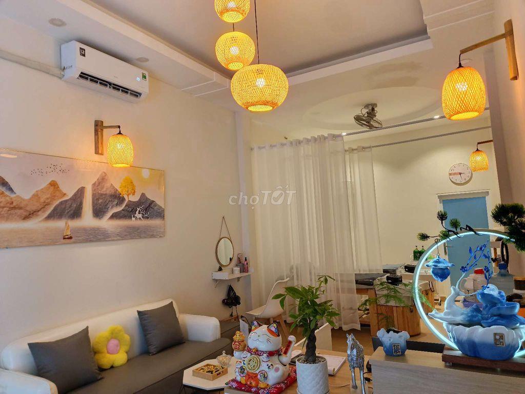 sang tiệm spa