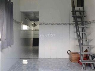 nhà cấp 4, đẹp, 2 phòng ngủ, phòng khách , bếp toilet