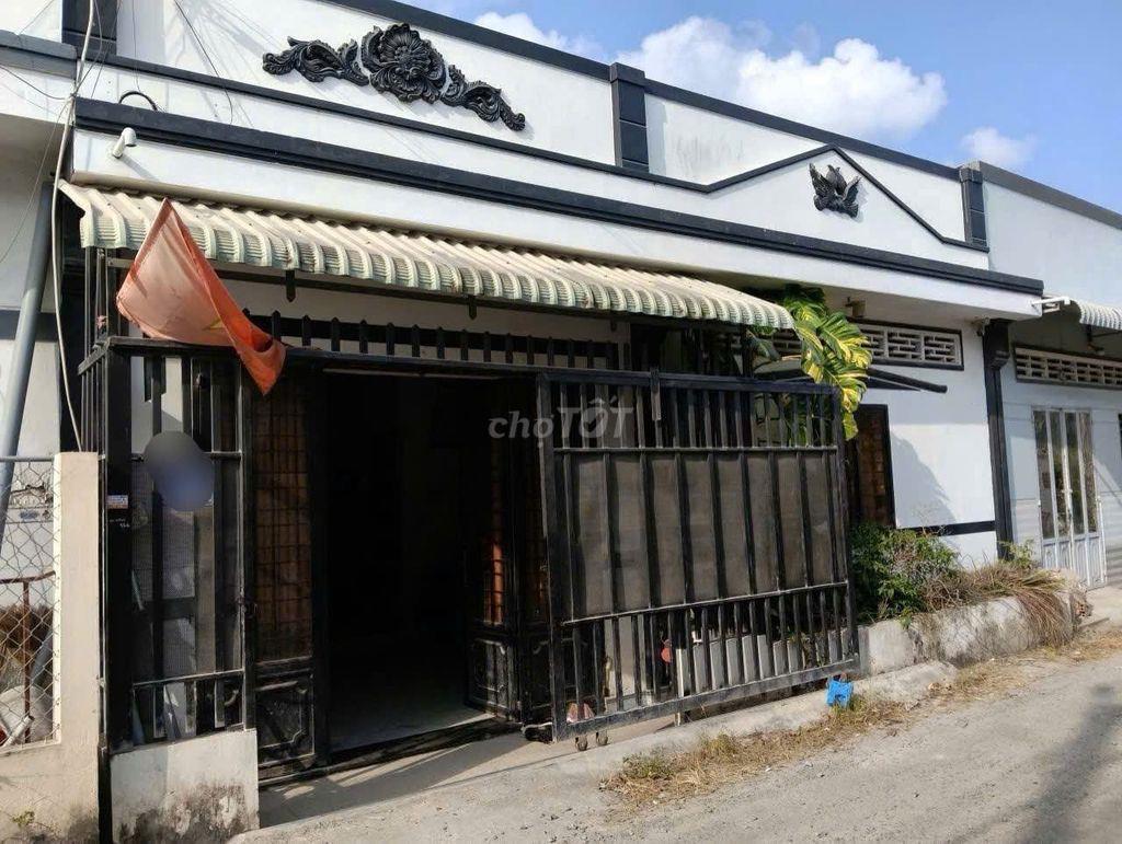 Bán nhà CH.Ủ ĐANG Ở – XÃ HÓC MÔN (TÂN HIỆP CŨ)820 Triệu sổ hồng riêng