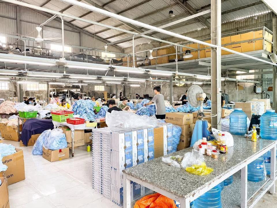 Bán nhà +  xưởng phía sau đang làm may mặc Tân An Hội, Củ Chi, 