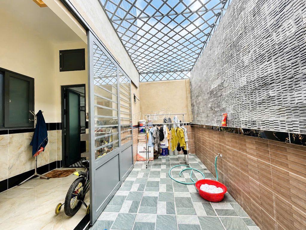 Nhà Hoàn Công Chủ cần bán căn nhà lầu Tân Phú Trung, DT: 5*24 full tc