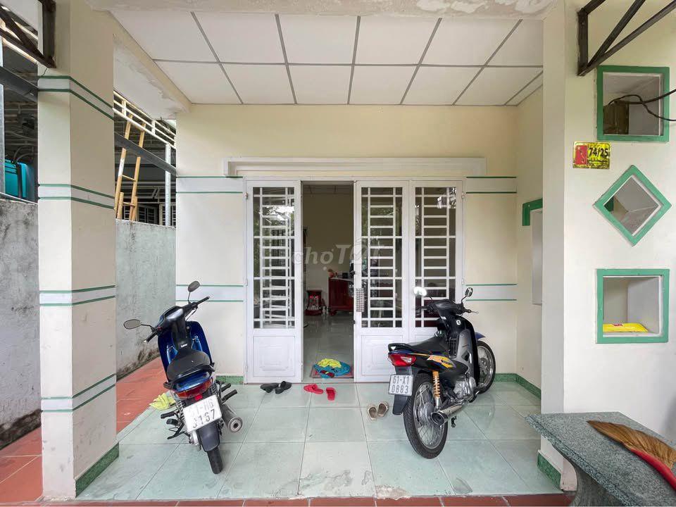 BÁN NHÀ!!! 144m2(5x29)giá 1tỷ150 đường nhựa tới nhà cách ql22 chỉ 500m