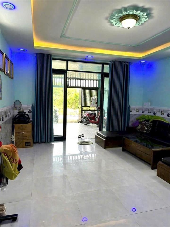 Chính chủ gửi bán nhanh căn nhà 135m2 giá1ty150 đường Ba Sa Củ Chi shr