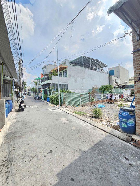 Bán nhanh lô đất 130m2(5x26)-950 triệu đường nhựa cách cầu vượt 500m