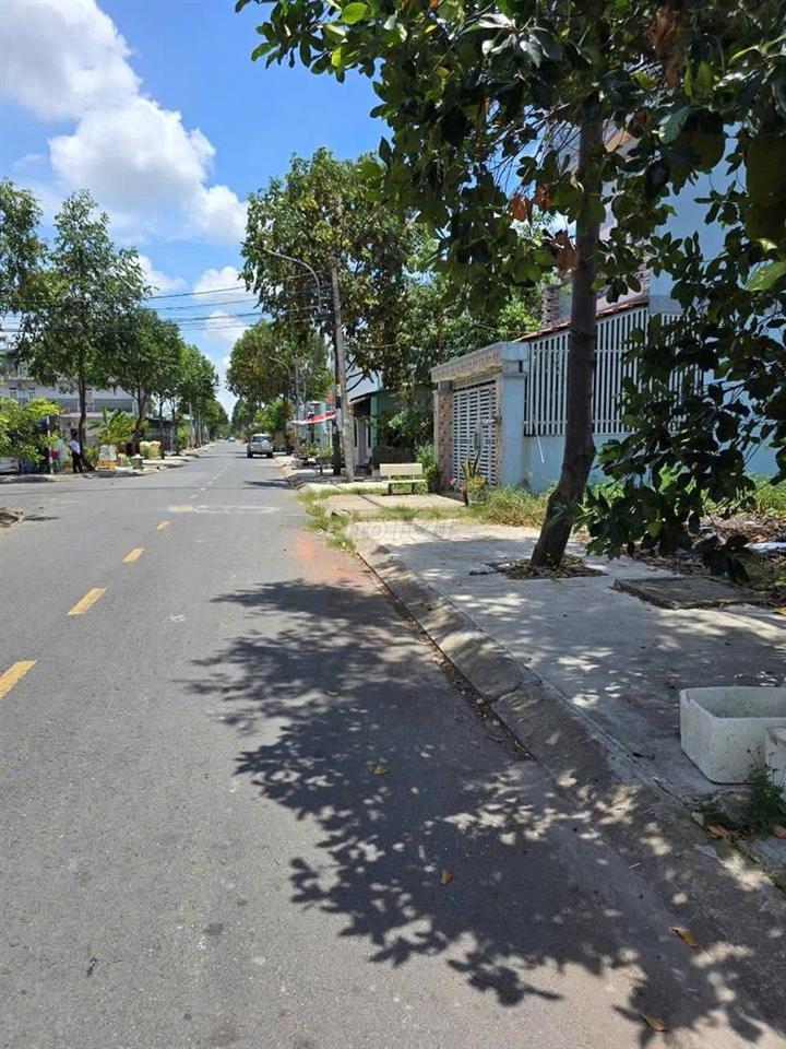 Bán nhanh lô đất 180m2-650 triệu đường Giồng Cát Tân Phú Trung củ chi