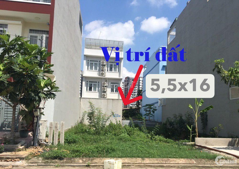 Bán gấp lô đất sát Vin Hóc Môn 86m2 giá 1tỷ7 đường nhựa  sổ hồng riêng