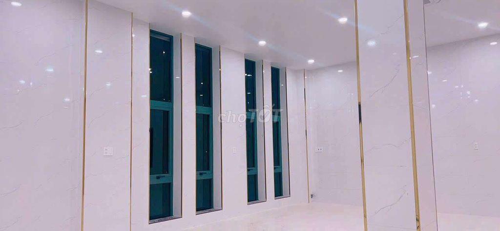 Kho xưởng 2/Lê Thị Hà-Tân Xuân-Hóc Môn.Dt 12,2x44~535m2~2 tấm. 25ty
