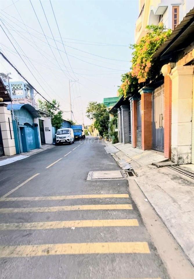 Đất thổ cư 2 mặt tiền KP3-1-Thị trấn Hóc Môn.Dt 6,2x30~184m2~7,5ty
