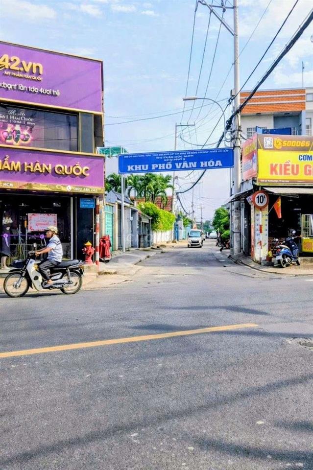Đất thổ cư 2 mặt tiền KP3-1-Thị trấn Hóc Môn.Dt 6,2x30~184m2~7,5ty