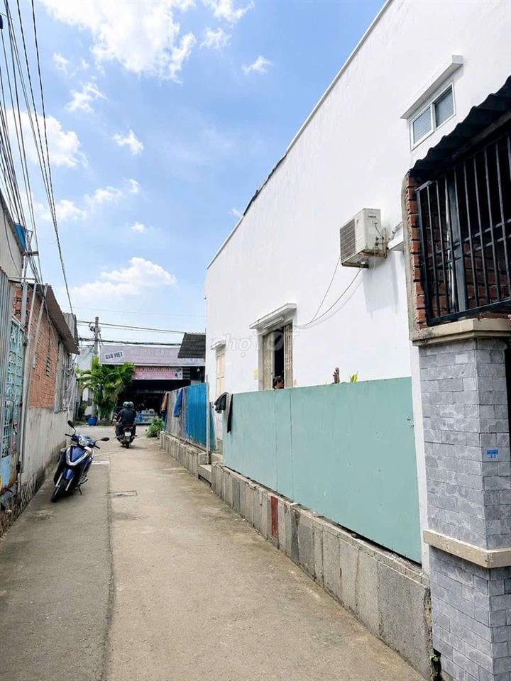 Kho xưởng góc 2 mặt Tiền Tân Hiệp 8-1-Hóc Môn.Dt 9x20~178m2~5,7ty