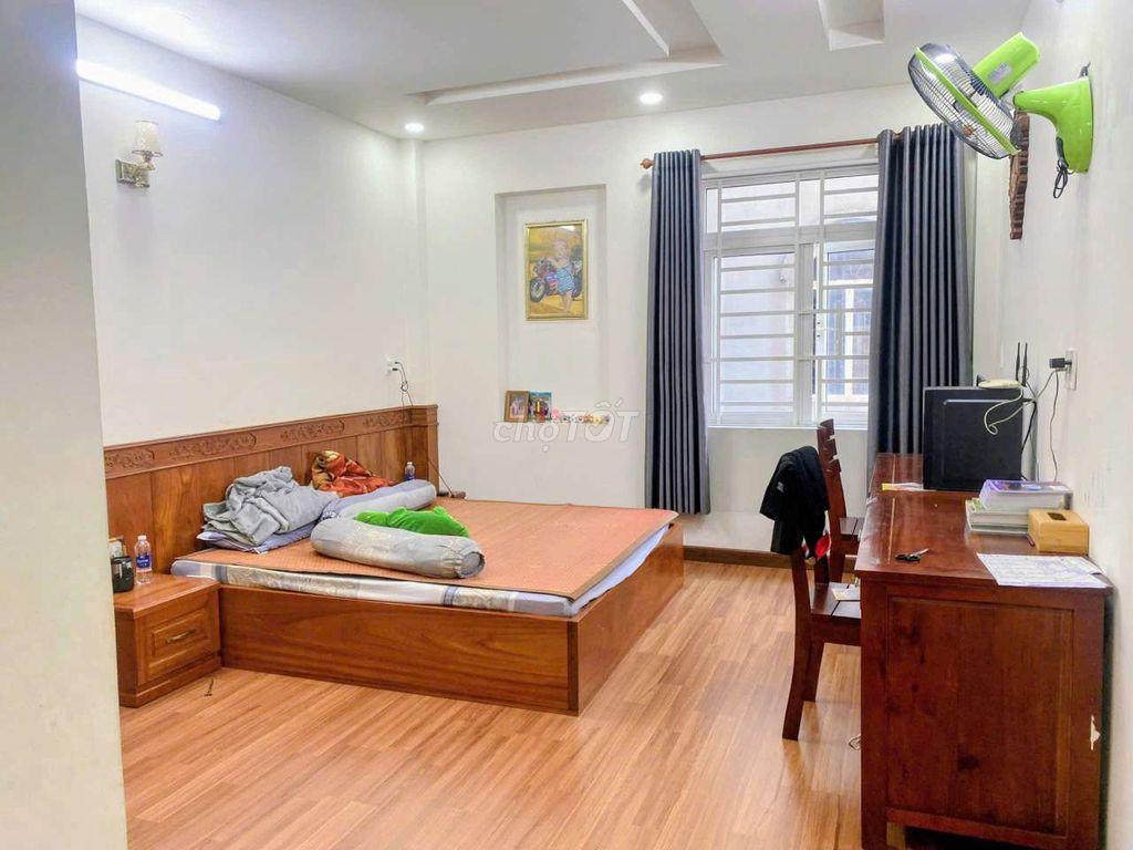 Nhà SHR 1/Phạm Văn Bạch-P15-Tân Bình.Dt 4x23~92m2~4 tấm. 12,5ty