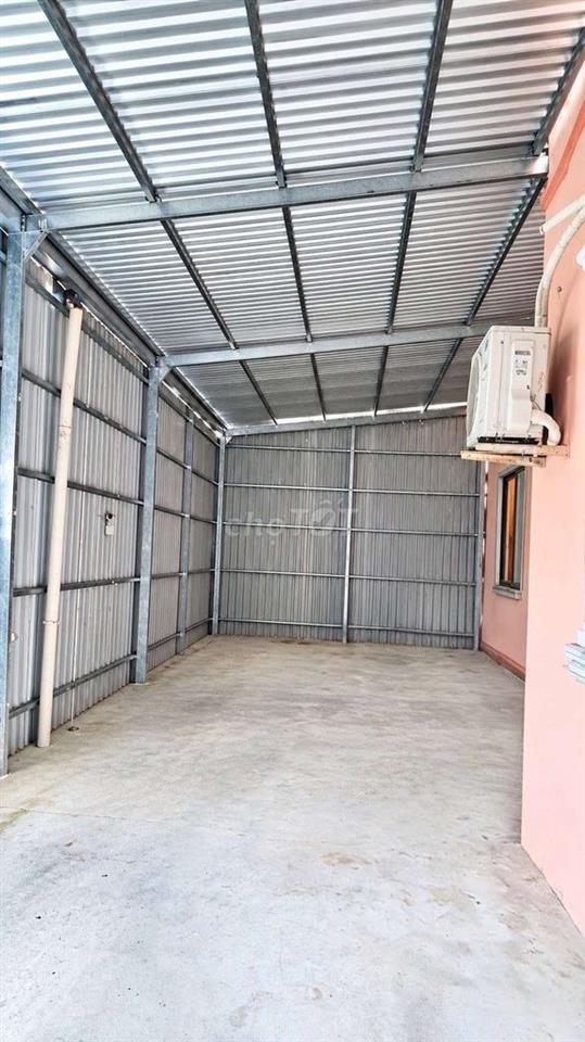 Kho xưởng mặt tiền Nguyễn Thị Sáu-xã Đông Thạnh mới. Dt 600m2. 26tr