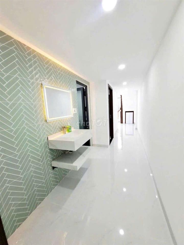Nhà 1/Trưng Vương 3-Trung Chánh-Hóc Môn.Dt 5,1x18~90m2~trệt lững.5ty