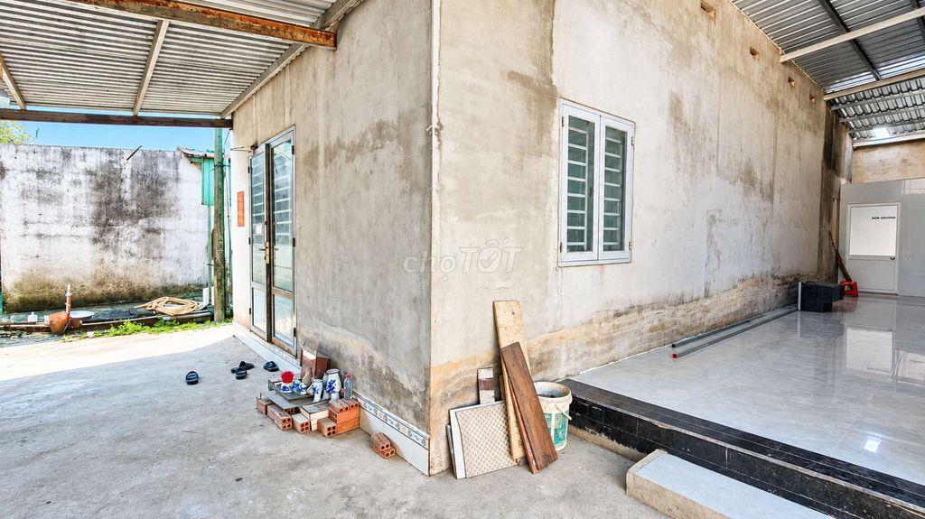 Kho xưởng mặt tiền Nguyễn Thị Sáu-Thới Tam Thôn-Hóc Môn.Dt 600m2. 26tr