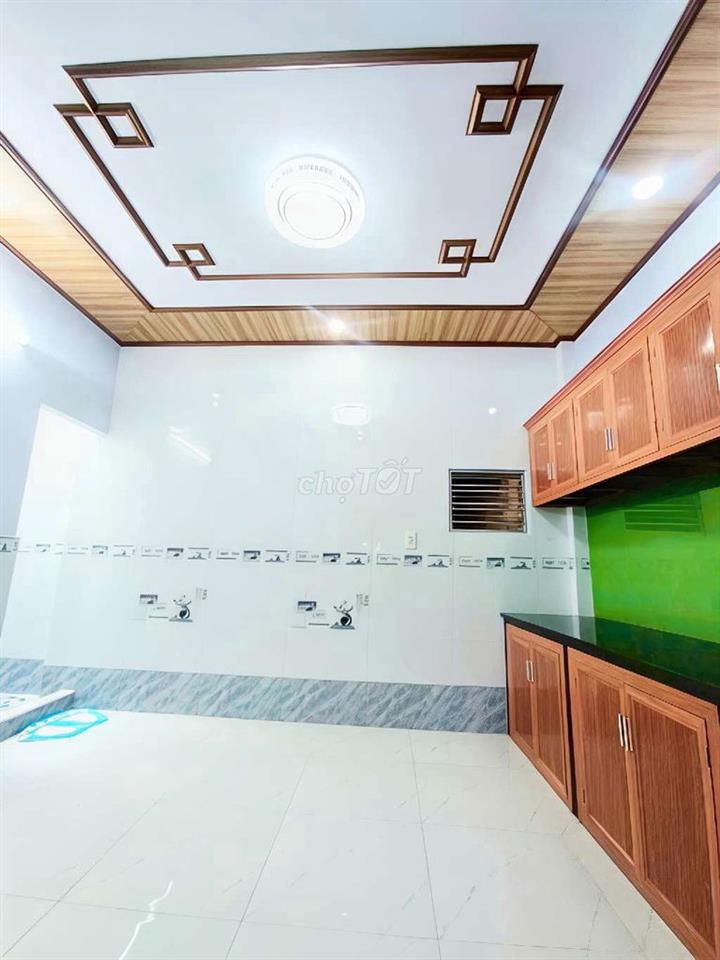 Nhà cấp 4 SHR 2/Lê Văn Phiên-Thị Trấn Hóc Môn.Dt 5x21~106m2. 3ty
